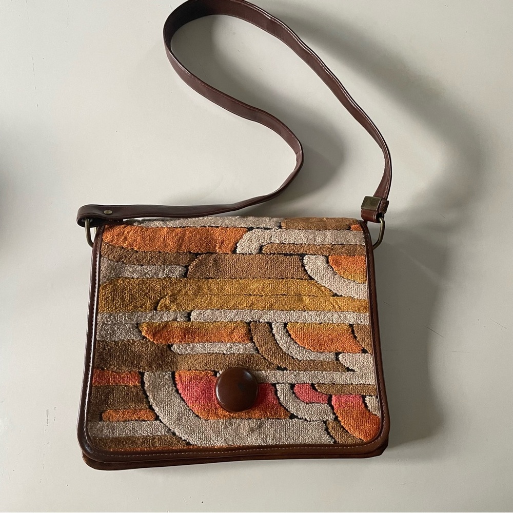 Vintage brown faux leather purse with textured velvet design on front